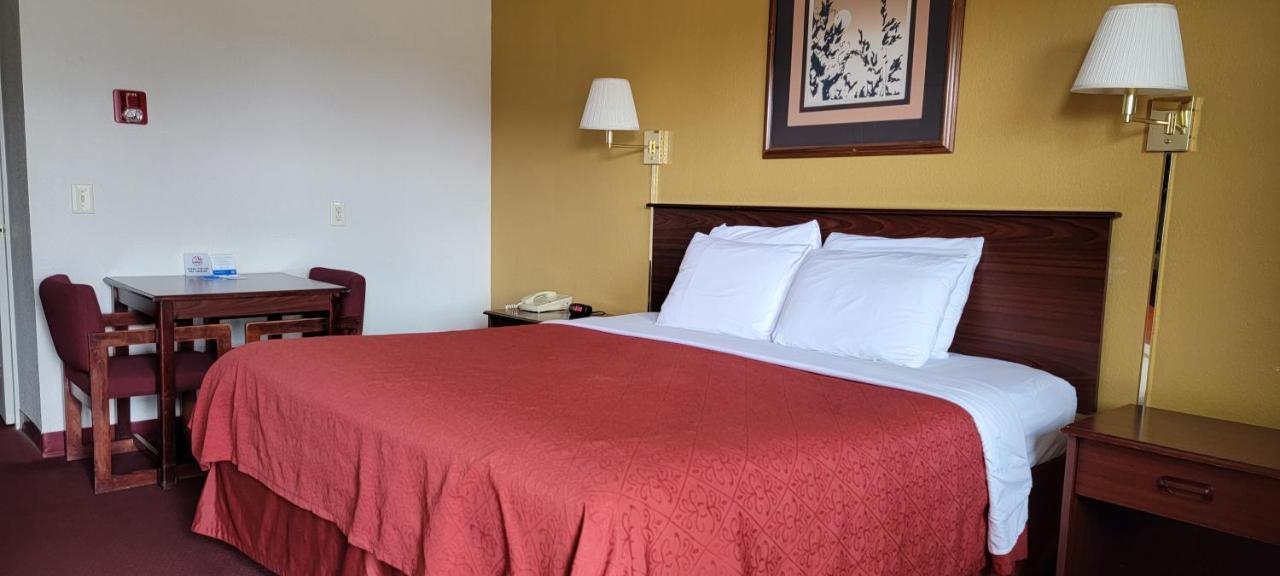 Rodeway Inn Goddard Kültér fotó
