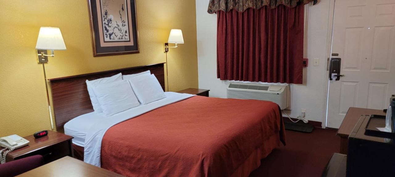 Rodeway Inn Goddard Kültér fotó