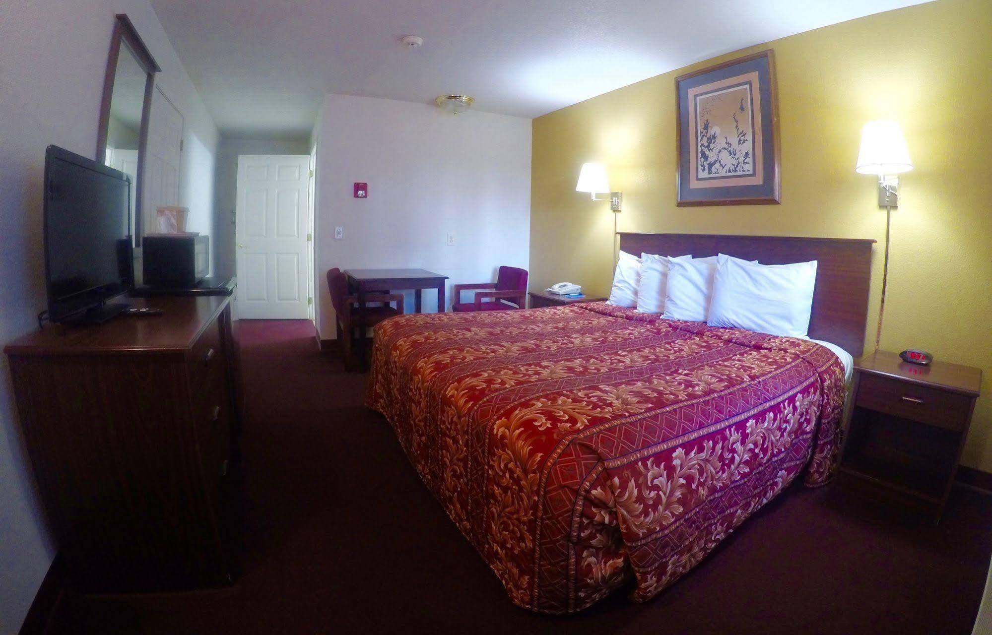 Rodeway Inn Goddard Kültér fotó
